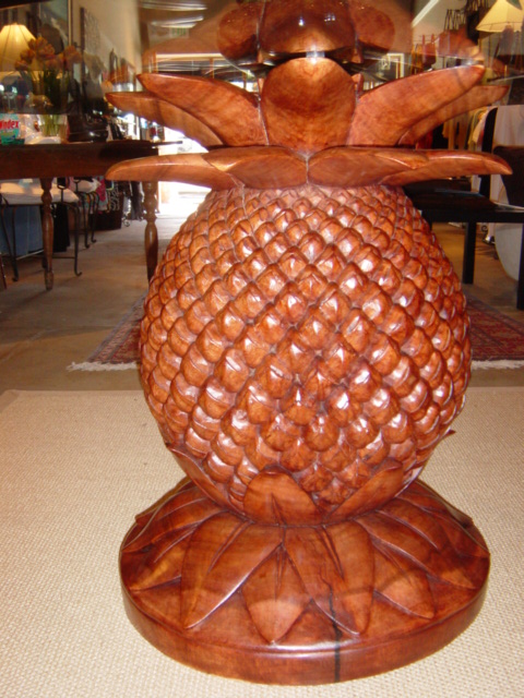 Pineapple Table